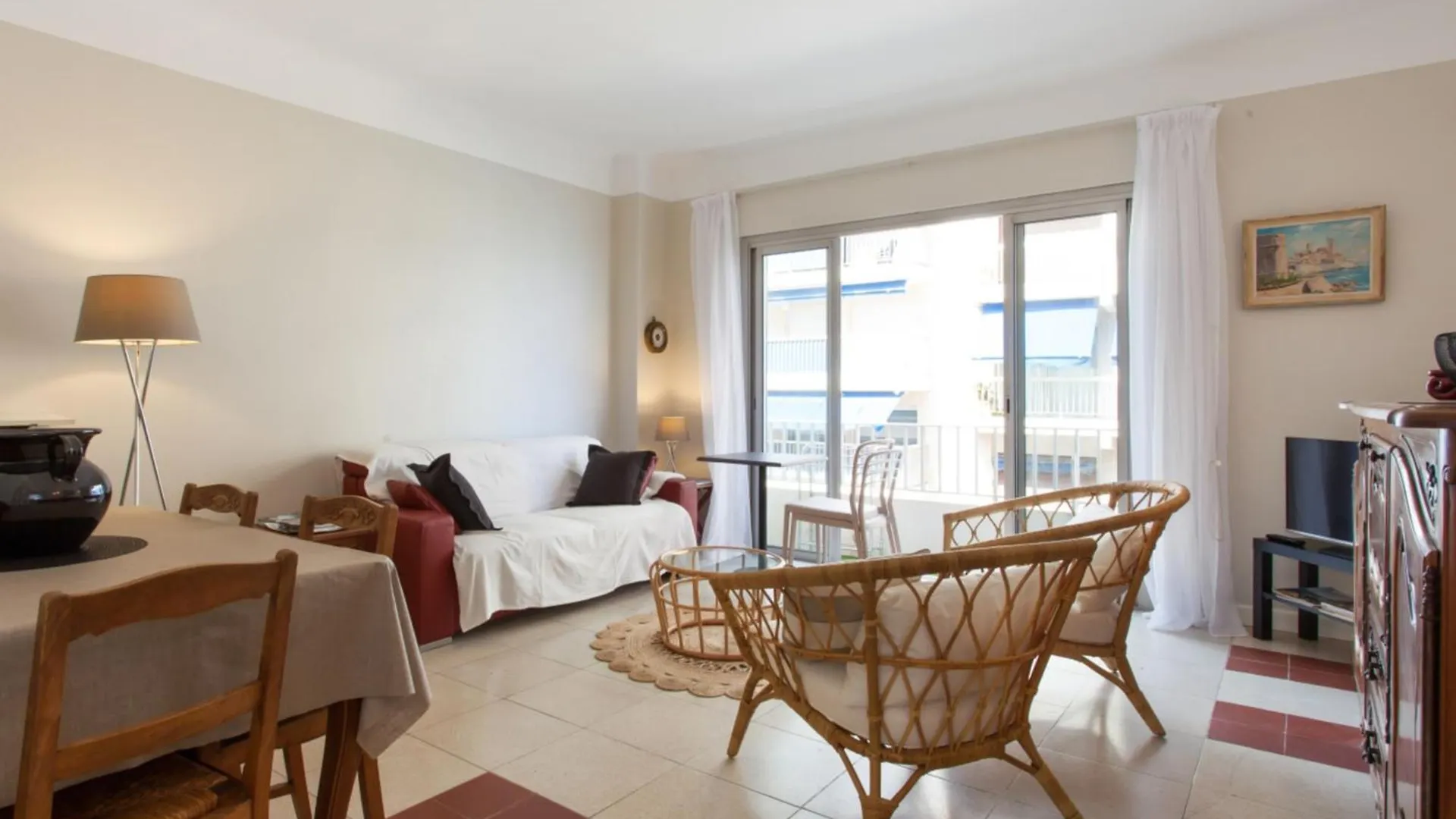 Appartement Ilette - Welkeys Antibes 0*,  France