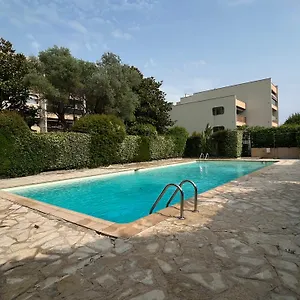 Magnifique Dans Résidence Avec Piscine Appartement